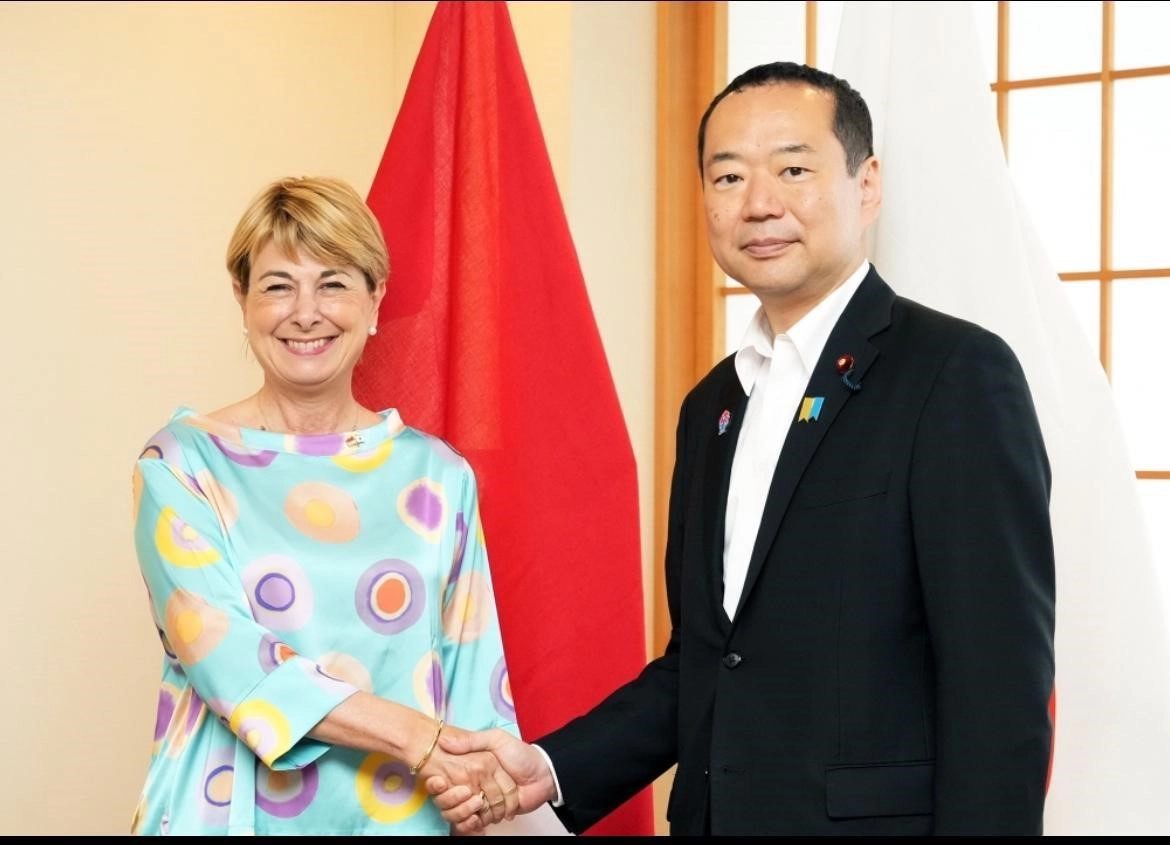 Mme Isabelle Berro-Amadeï et M. Hisayuki Fujii, Ministre dEtat pour les Affaires Étrangères ©DR